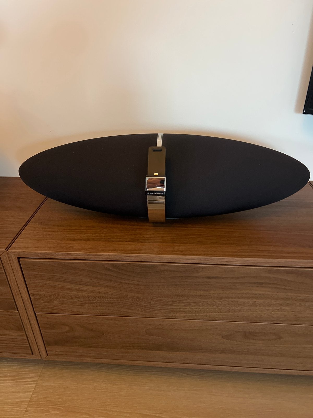 Bowers & Wilkins Zeppelin Air speaker, Gebruikt, Draagbare speaker, Bowers & Wilkins (B&W), AUX-ingang