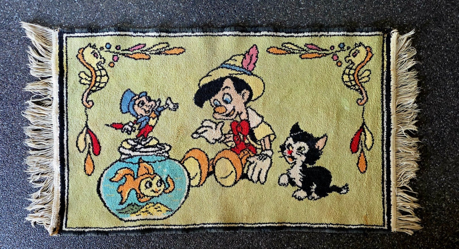 Origineel, vintage Pinocchio vloerkleed / fifties, Ophalen of Verzenden, Peter Pan of Pinokkio, Gebruikt, Overige typen