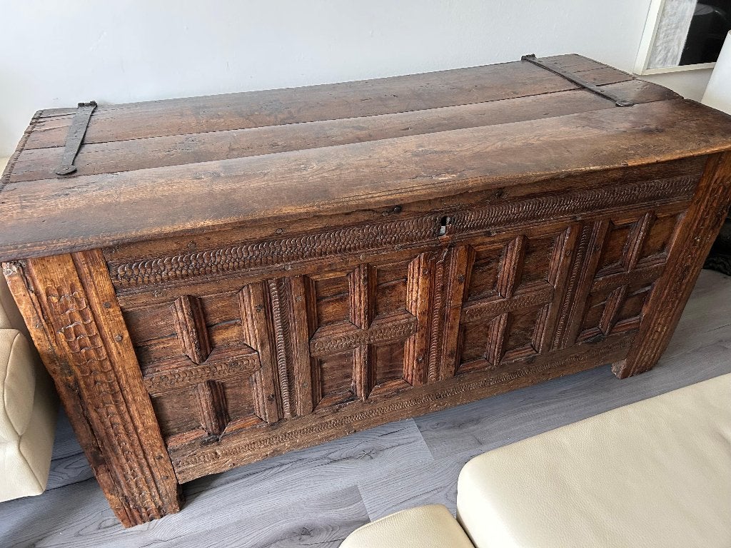 Antieke houten 17e eeuwse dekenkist, Antiek en Kunst, Antiek | Meubels | Kasten, Ophalen