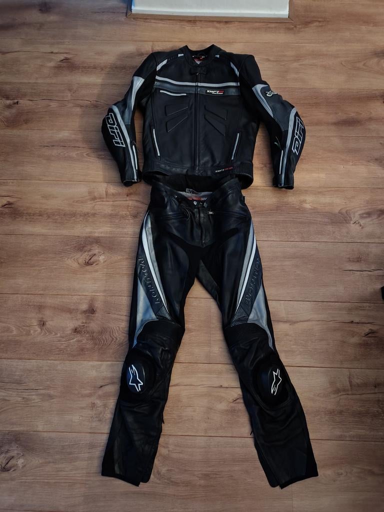 DiFi motorjas + Evolution broek beide leer beide maat 52, Motoren, Kleding | Motorkleding, Ophalen, Tweedehands, Combipak