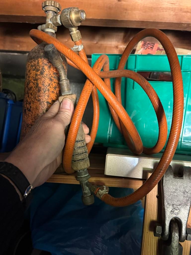 Oude lasbrander met gasfles en slang, Doe-het-zelf en Verbouw, Gereedschap | Lasapparaten, Ophalen of Verzenden, Gebruikt, Overige typen