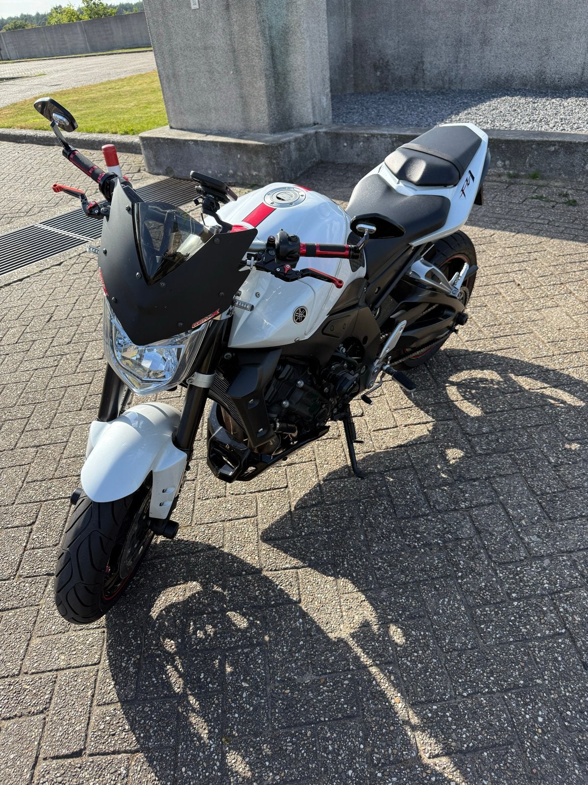 Yamaha FZ1N/FZ1 | Akrapovič | 47.000 km| Zeer nette staat, Motoren, Sportuitlaat, 4 cilinders, Motorrijbewijs A, Gebruikt