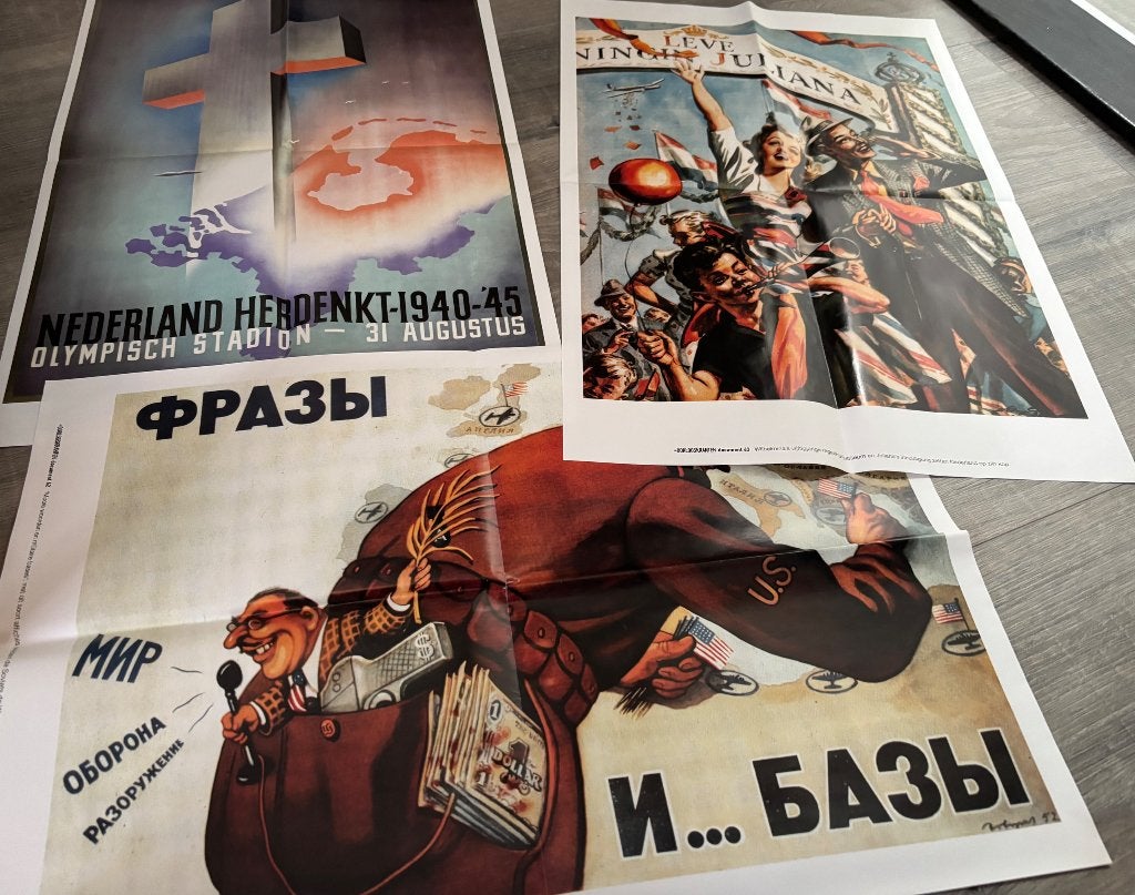 Oorlogskrant met alle posters, Boeken, Tijdschriften en Kranten, Nieuw, Overige typen, Ophalen of Verzenden