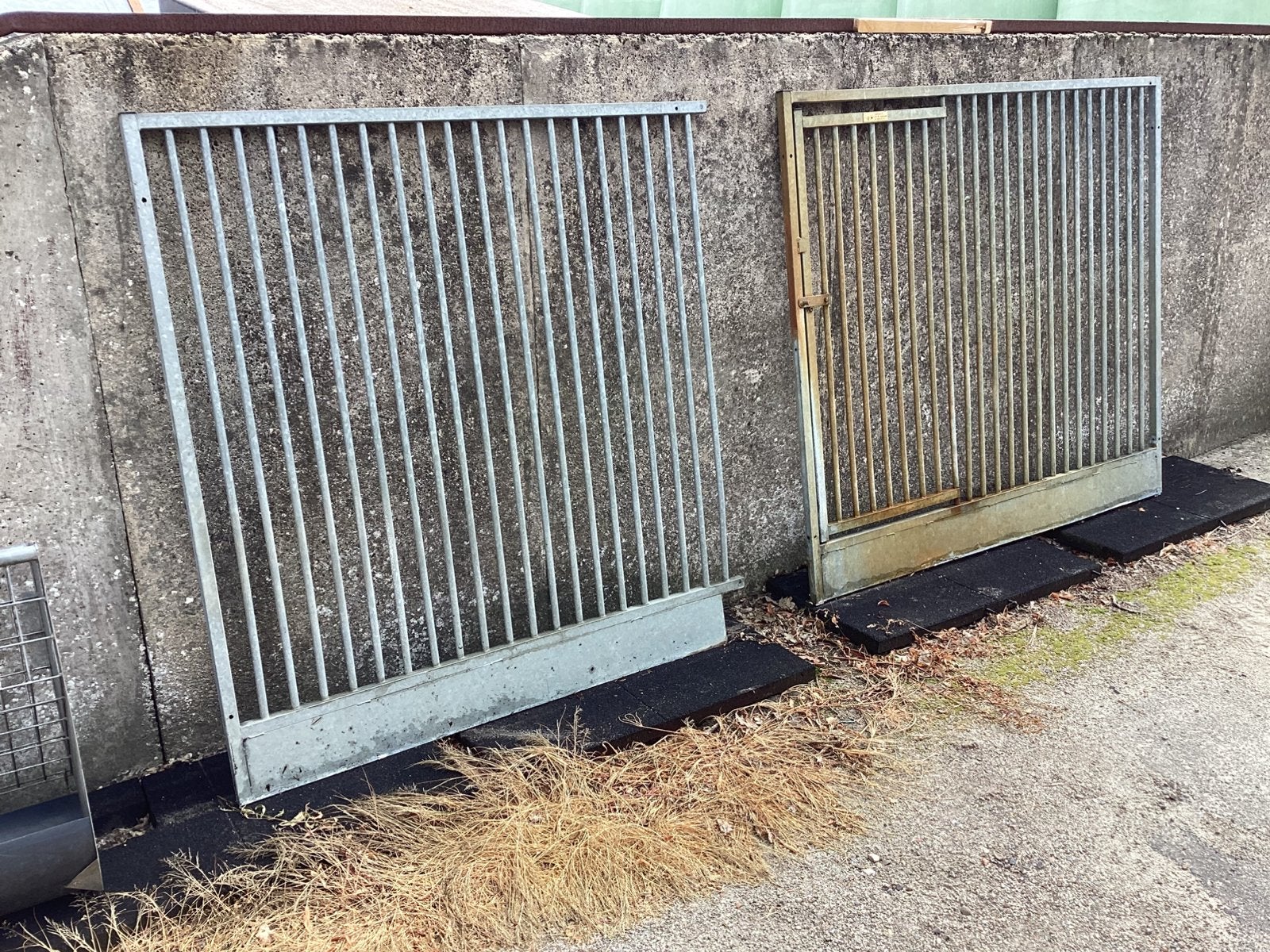 Hondenkennel.  Twee kennel delen., Ophalen, Zo goed als nieuw, 110 cm of meer, 100 cm of meer