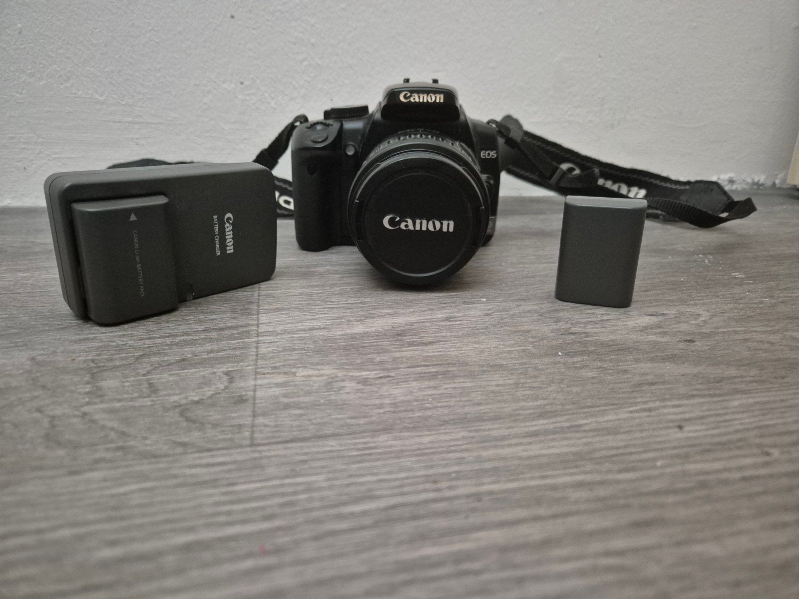 Canon EOS 400D Spiegelreflexcamera met lens en accessoires, Ophalen, Gebruikt, Spiegelreflex, Accu