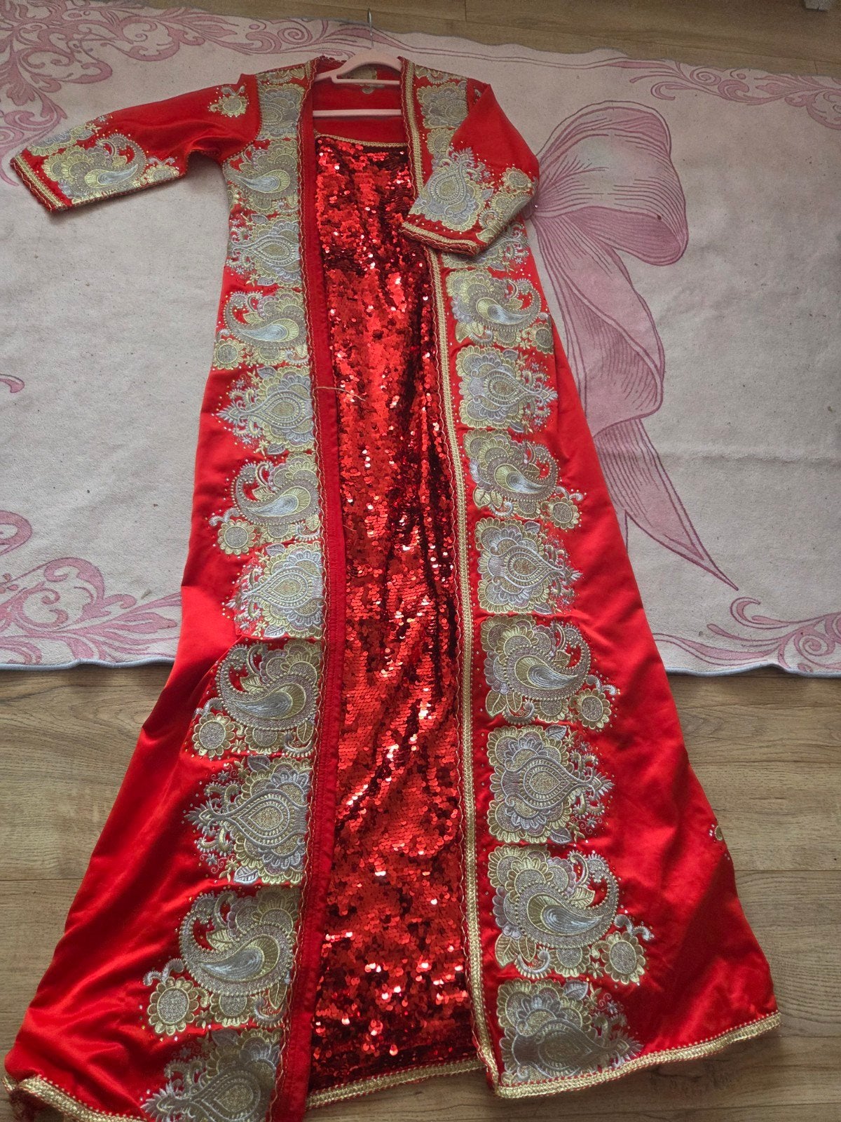 Prachtige Marokkaanse Kaftan - Rood met Gouden Borduurwerk, Kleding | Dames, Maat 38/40 (M), Overige typen, Ophalen of Verzenden