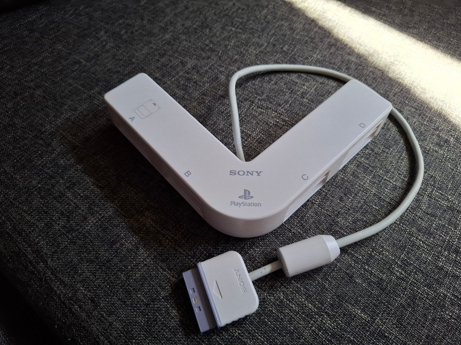 Sony PlayStation Multitap (PS1) - Speel met 4 spelers!, Spelcomputers en Games, Ophalen of Verzenden