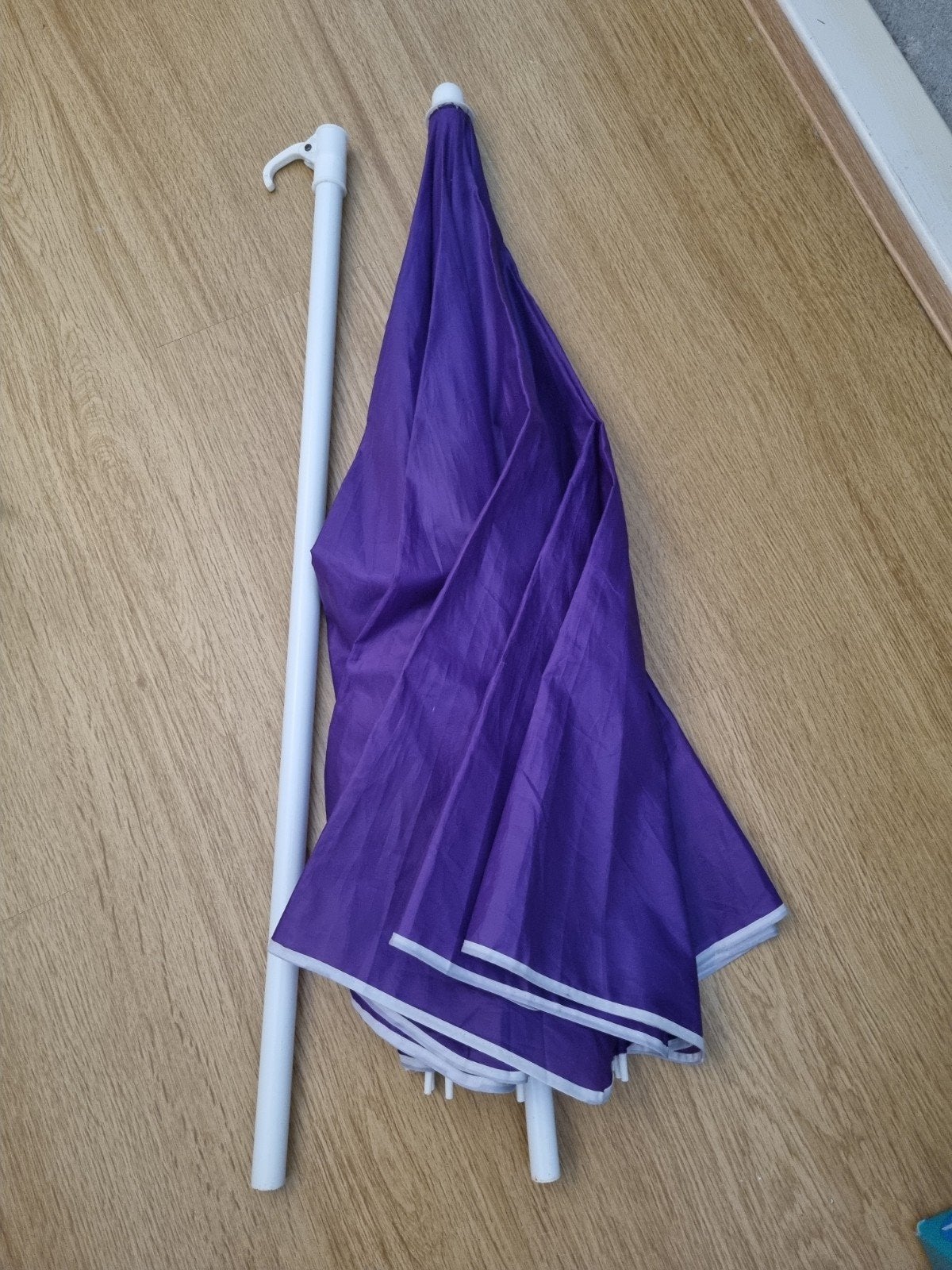 Paarse strandparasol - Compact en handig, Ophalen of Verzenden