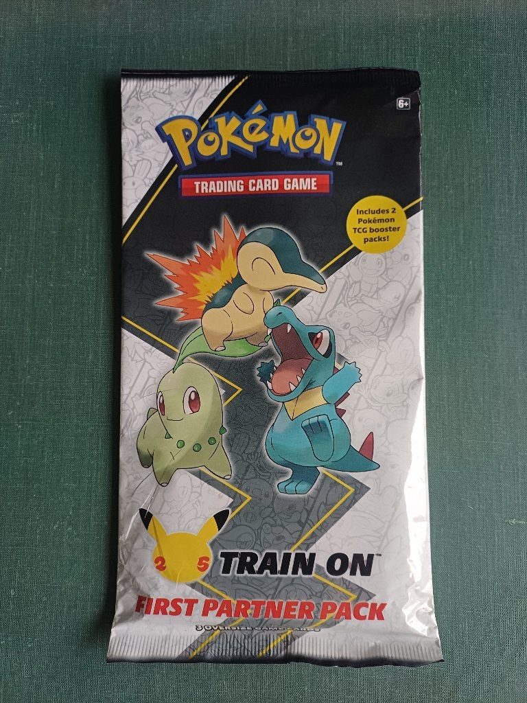 Pokemon 25th Anniversary Train On First Partner Set, Ophalen of Verzenden, Zo goed als nieuw, Overige typen