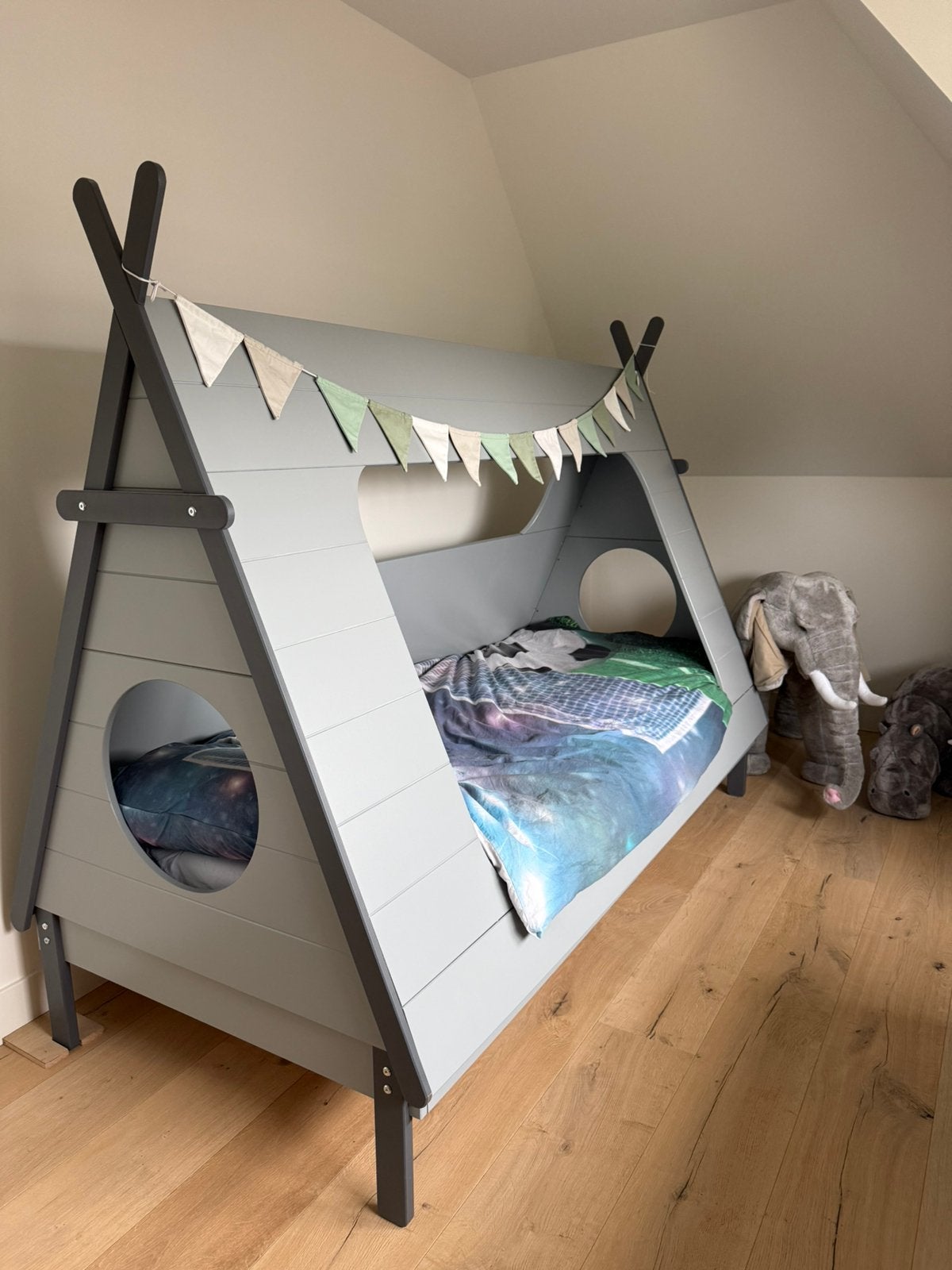 Woood tipi bed, Ophalen, 85 tot 100 cm, Zo goed als nieuw, Matras