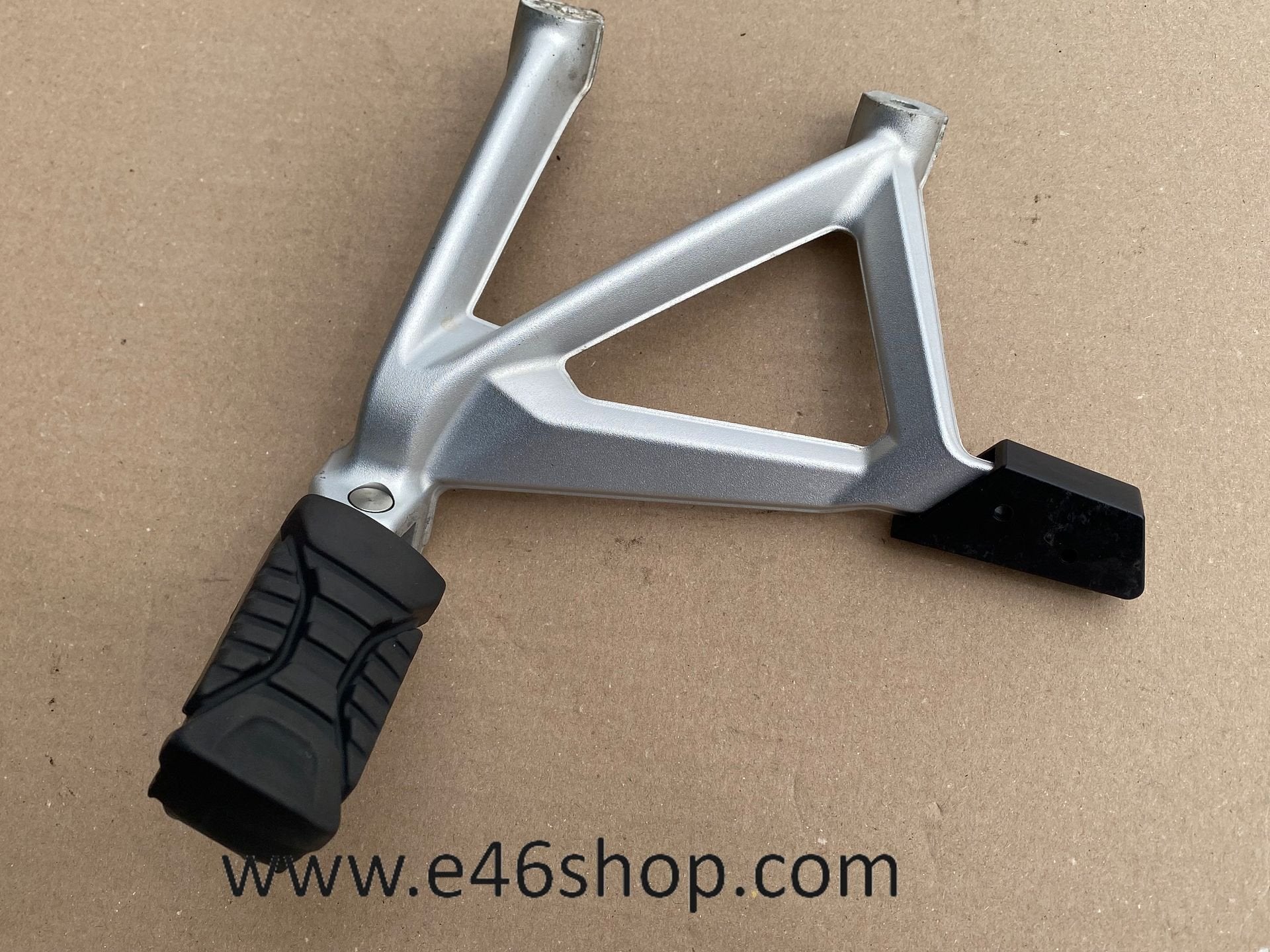 VOETSTEUN LINKS ACHTER BMW R1200GS R1250GS OE 8537907, Gebruikt, -, -, Ophalen of Verzenden