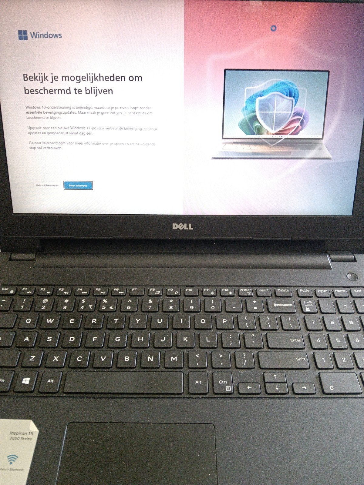 Dell Inspiron 15 3000 Series Laptop - Zo goed als nieuw, 240gb, Met videokaart, 2 tot 3 Ghz, Qwerty