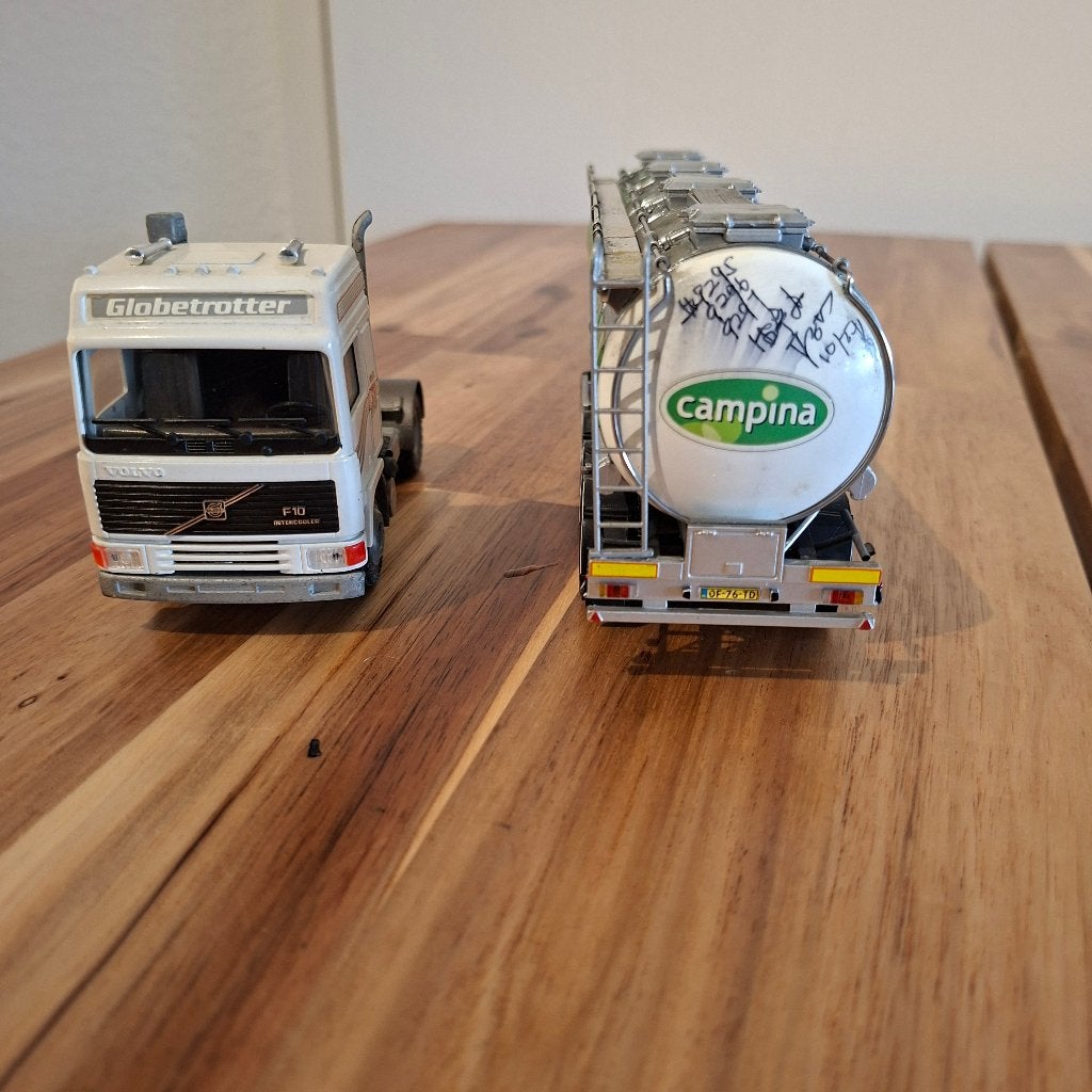 Volvo F10 Globetrotter CONRAD met Campina tankoplegger WSI., Verzenden, Zo goed als nieuw, Bus of Vrachtwagen, Wsi