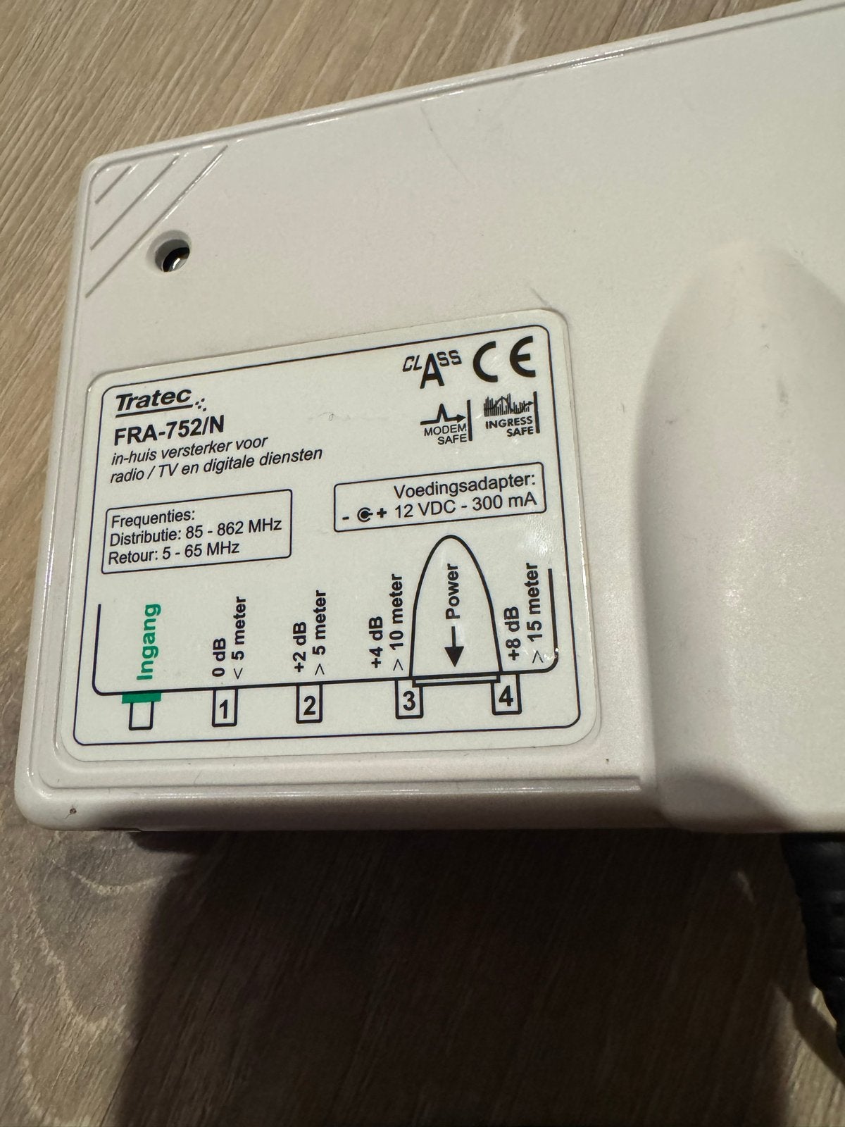 Tratec FRA-752/N in-huis versterker voor radio/tv, Ophalen of Verzenden, Zo goed als nieuw, Overige kabels