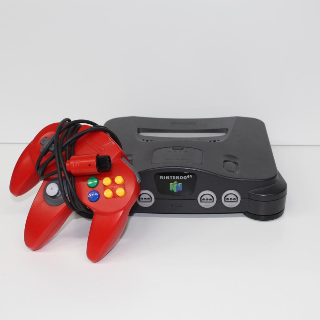 Nintendo 64 met kabels en rode zeldzame controller, Nintendo, Zo goed als nieuw, Support@nintendo.com, 11-1 Hokotate-cho, Kamitoba, Minami-ku
Kyoto 601-8501
Japan