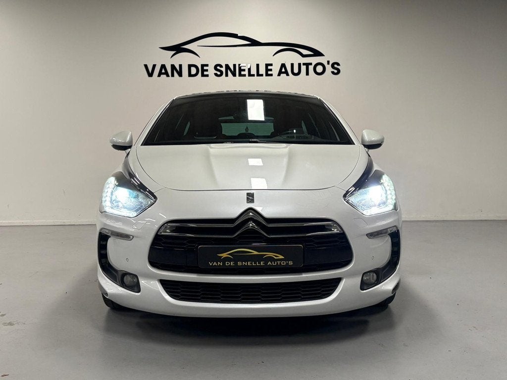 Citroen DS5 1.6 THP Sport Chic PANO/HUD/STANDKACHEL/LUXLEDER, Auto's, Voorwielaandrijving, Euro 5, 15 km/l, Gebruikt