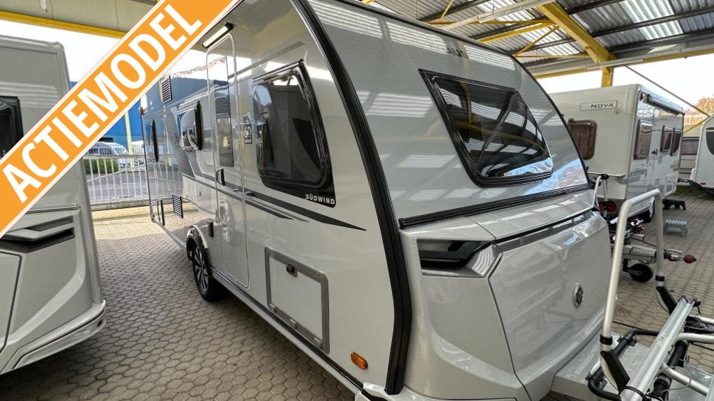 Knaus Sudwind 60 Years 500 QDK STAPELBED MET MAGNETRON, Caravans en Kamperen, Schokbreker, Dwarsbed, Bedrijf, 5 tot 6 meter