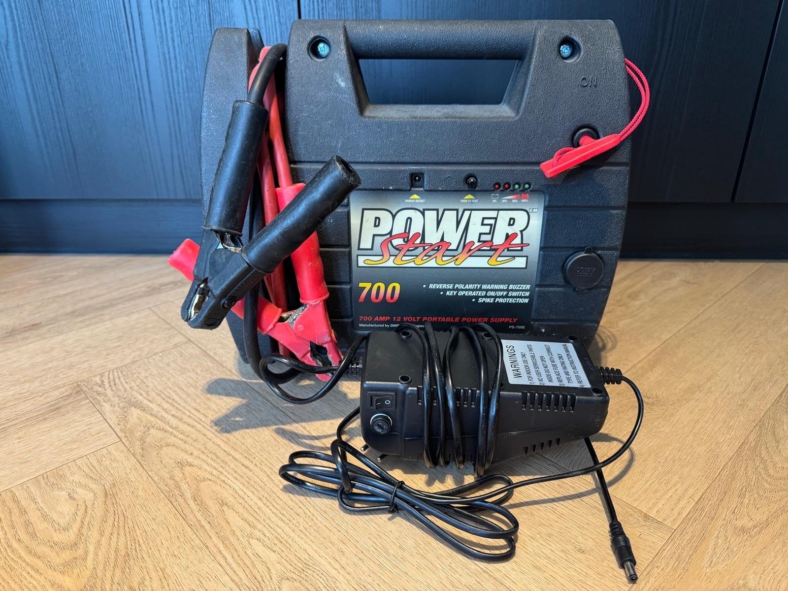 Power Start 700 Amp 12 Volt Draagbare Startbooster, Ophalen, Gebruikt