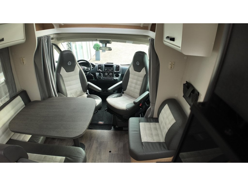 Sunlight T 68 Adventure Automaat Enkele bedden hefbed airco, Automaat, Chemisch toilet, Standaard zit, Sunlight