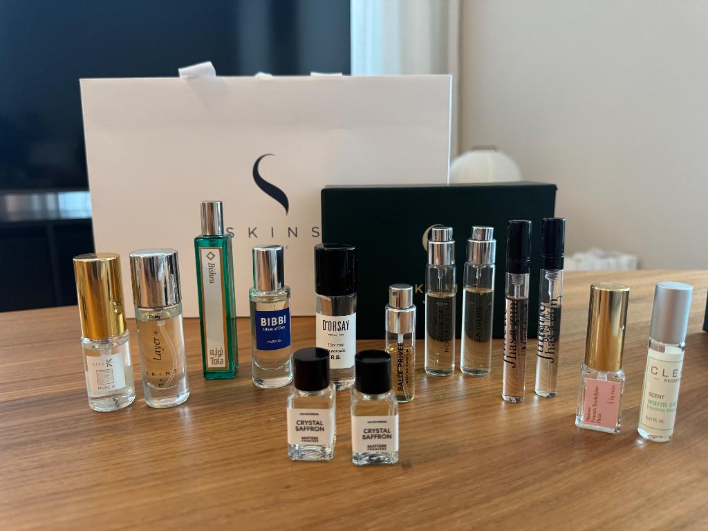 Luxe niche parfum discovery set (Skins Cosmetics) + samples, Verzenden, Gebruikt