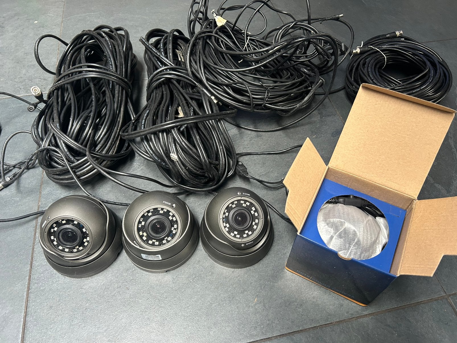 Compleet beveiligingcamera systeem met dvr, Ophalen of Verzenden, Zo goed als nieuw, Binnencamera