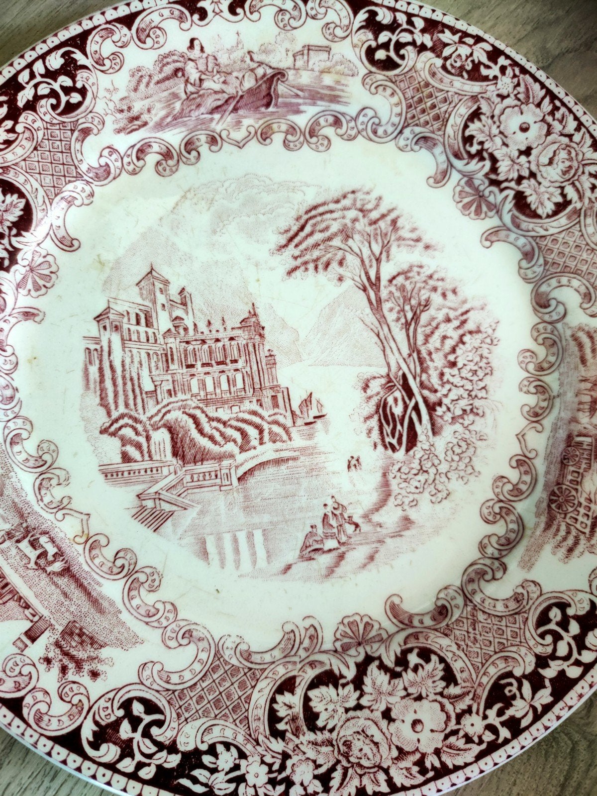 7 Petrus Regout Castillo borden rood Engels servies, Ophalen