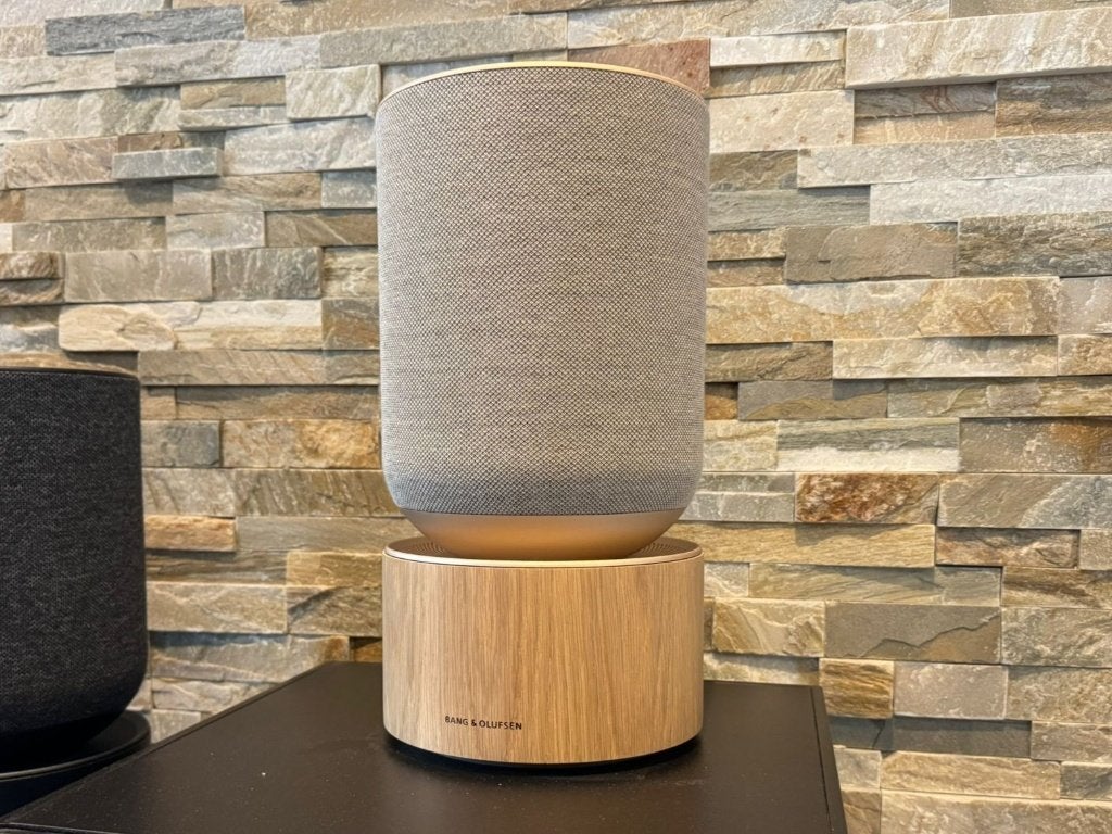 Beosound Balance draadloze speaker B&O Bang en Olufsen, Info@bang-olufsen.dk, Overige typen, Zo goed als nieuw, Bang & Olufsen Alle 1 / DK-7600 Struer / Denmark