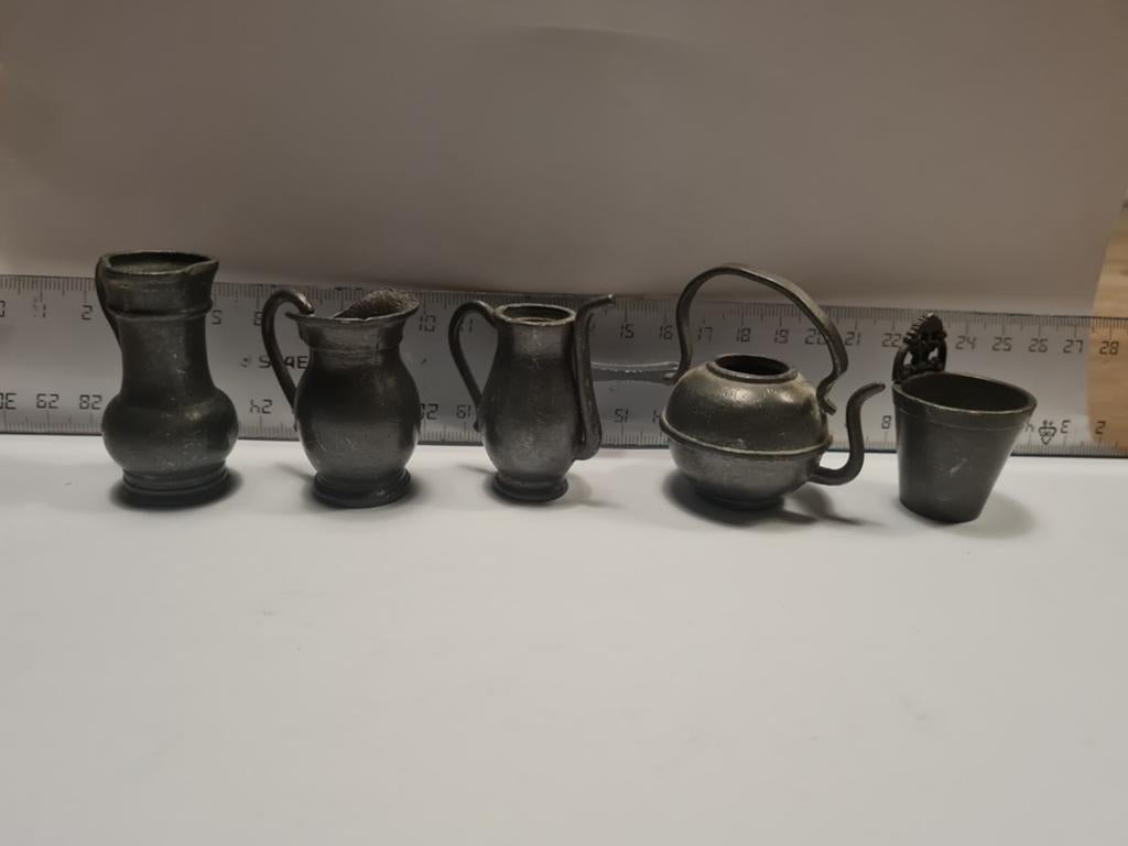 Diverse kannen, zwart/grijs tin 5 stuks, Ophalen of Verzenden
