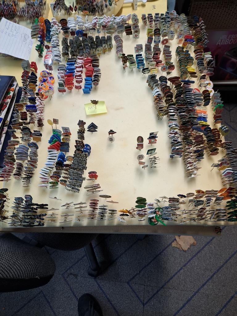 Grote collectie vintage speldjes jaren '60 - ca. 8725 stuks, Verzamelen, Ophalen of Verzenden, Gebruikt, Overige onderwerpen