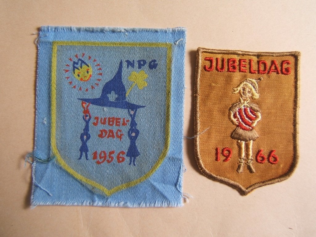 scouting Jubeldag 1956 en 1966, Verzamelen, Scouting, Ophalen of Verzenden, Gebruikt, Embleem, Speld of Insigne