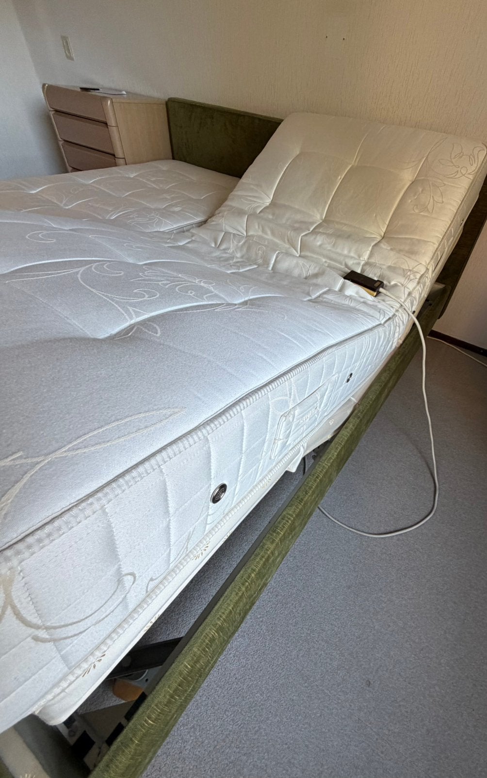 2 elektrische Treca bedden in goede staat. Zie omschrijving, Ophalen, Gebruikt, Tweepersoons, 180 cm