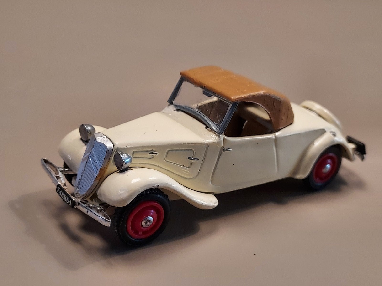 Citroën Traction Avant cabriolet 1938 Eligor 1:43  opgeknapt, Ophalen of Verzenden, Auto, Overige merken