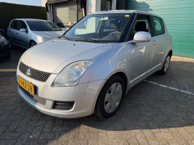 Suzuki Swift 1.3 Base, Auto's, Suzuki, Bedrijf, Te koop, Swift, ABS, Airbags, Airconditioning, Emergency brake assist, Metallic lak