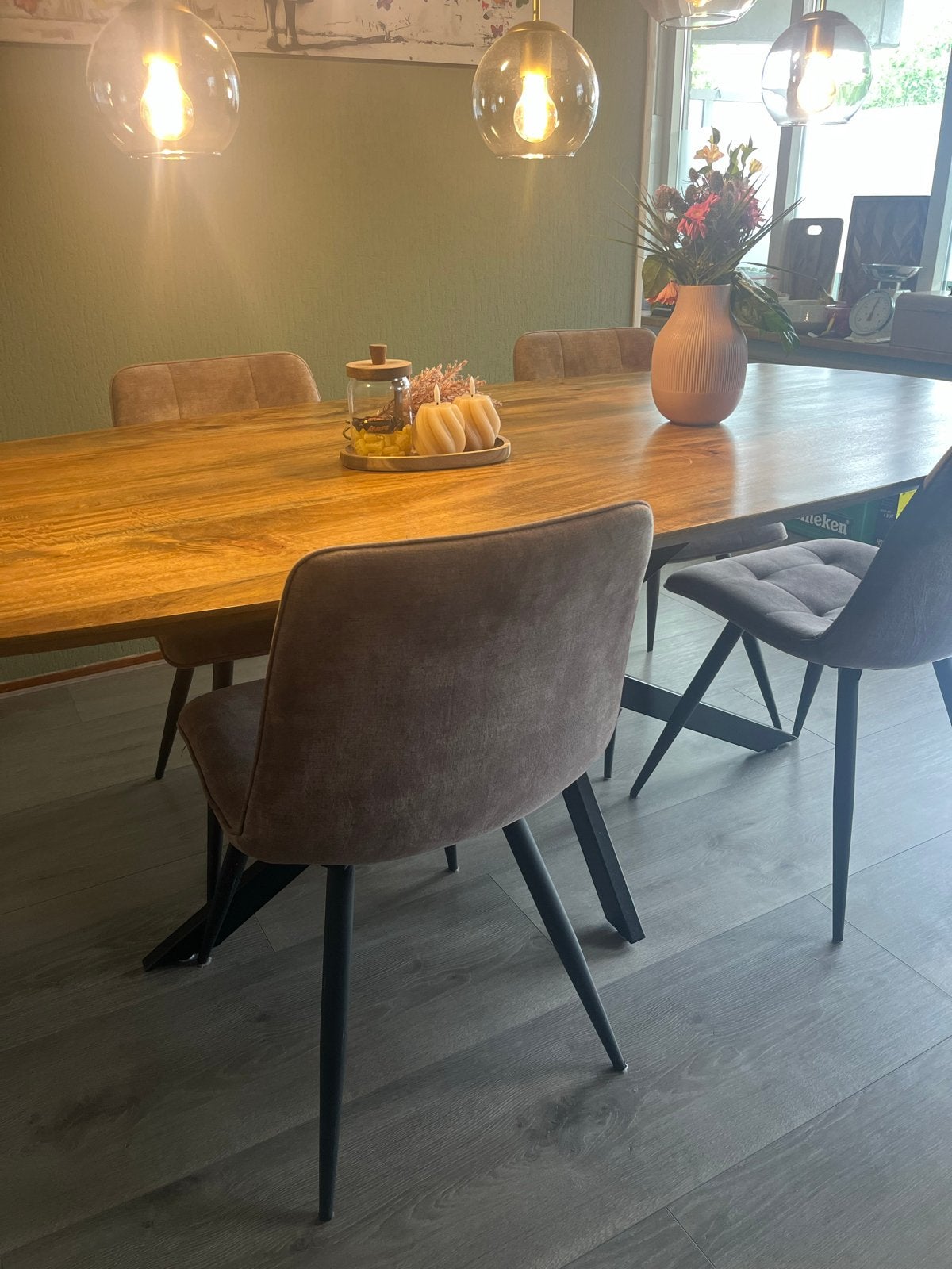 Set van 4 DOK 2 eetkamerstoelen - Bruin stof, Gebruikt, Bruin, Ophalen of Verzenden, Vier