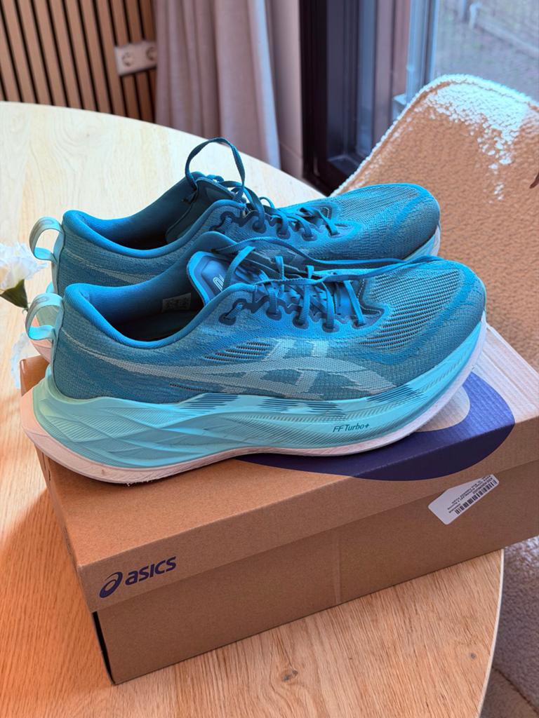 Asics Superblast 2 Hardloopschoenen - Maat 46, Sport en Fitness, Loopsport en Atletiek, Gebruikt, Hardloopschoenen, Ophalen of Verzenden