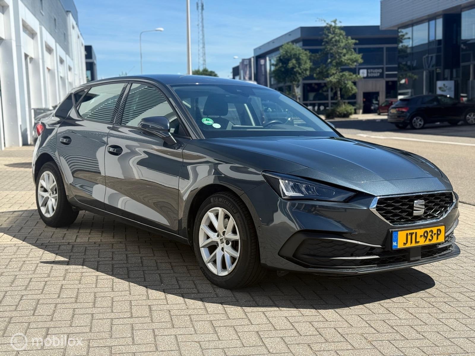Seat Leon 2.0 TDI Business Intense Led AUT, Auto's, Stof, Gebruikt, Euro 6, 4 cilinders