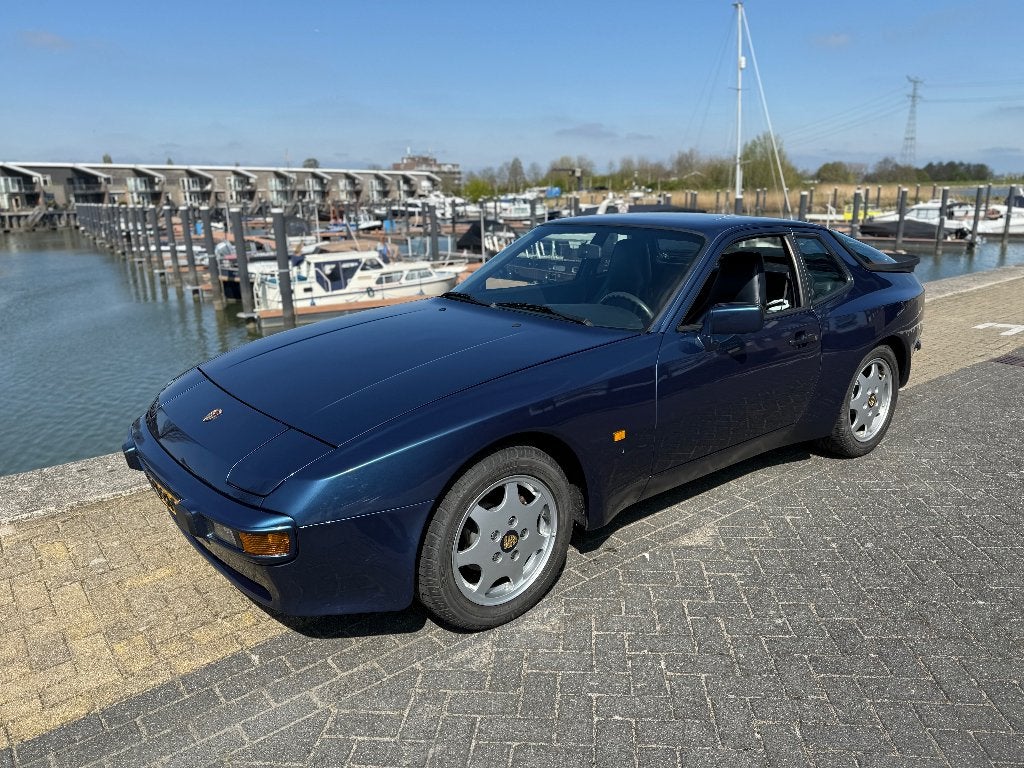 Porsche 944 - 2.7 1988 235.000 km, Auto's, Porsche, Achterwielaandrijving, 164 pk, 4 cilinders, Leder