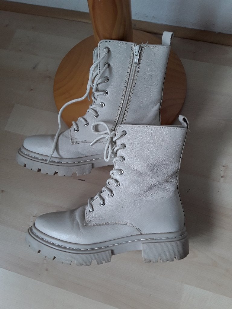 Off white halfhoge laarzen van Tamaris mt 37, Tamaris, Overige kleuren, Verzenden, Lage of Enkellaarzen