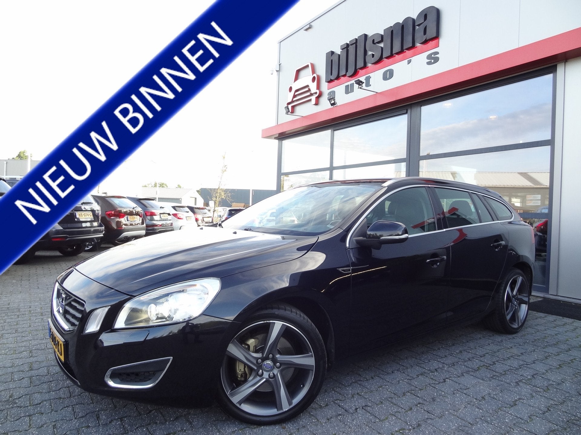 Volvo V60 3.0 T6 AWD Summum | TREKHAAK | CRUISE | AUTOMAAT |, Automaat, Euro 5, Zwart, Vierwielaandrijving