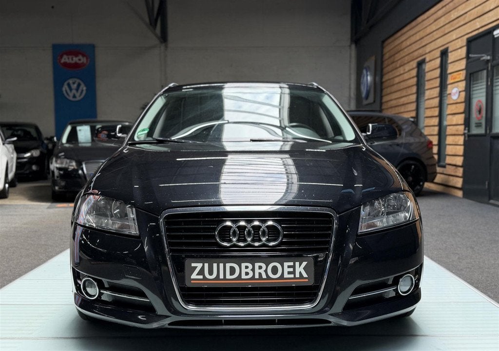 Audi A3 1.6 5-Drs | Carplay | Cruise | Clima | Navi, Auto's, Audi, Gebruikt, 4 cilinders, Zwart, Bedrijf