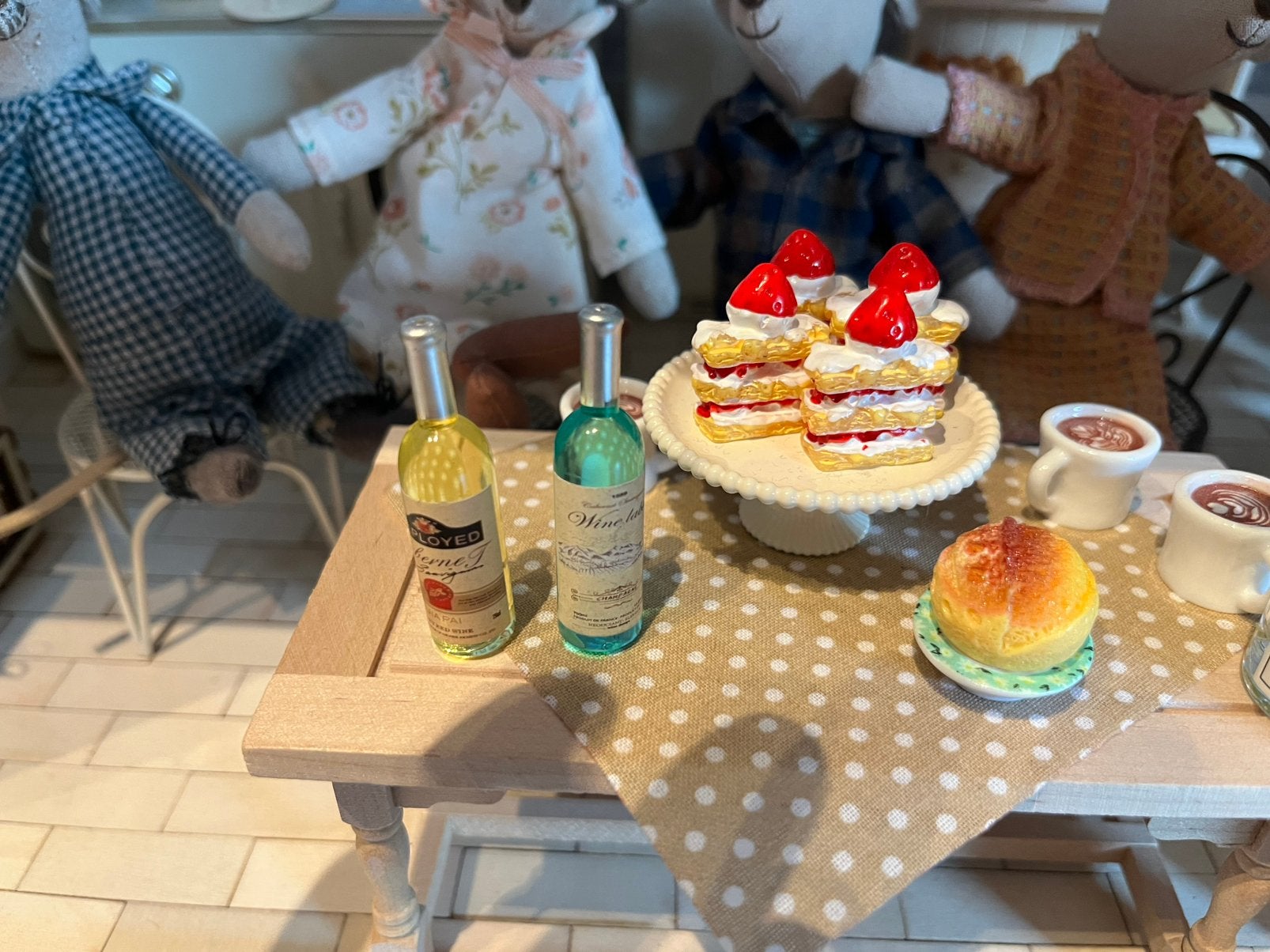 2flessen wijn poppenhuis incl verzenden, Ophalen, Nieuw, Poppenhuis