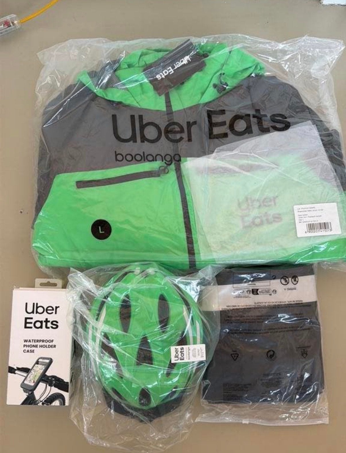 Nieuw Uber Eats bezorgpakket (jas, helm, telefoonhouder), Ophalen of Verzenden, Nieuw