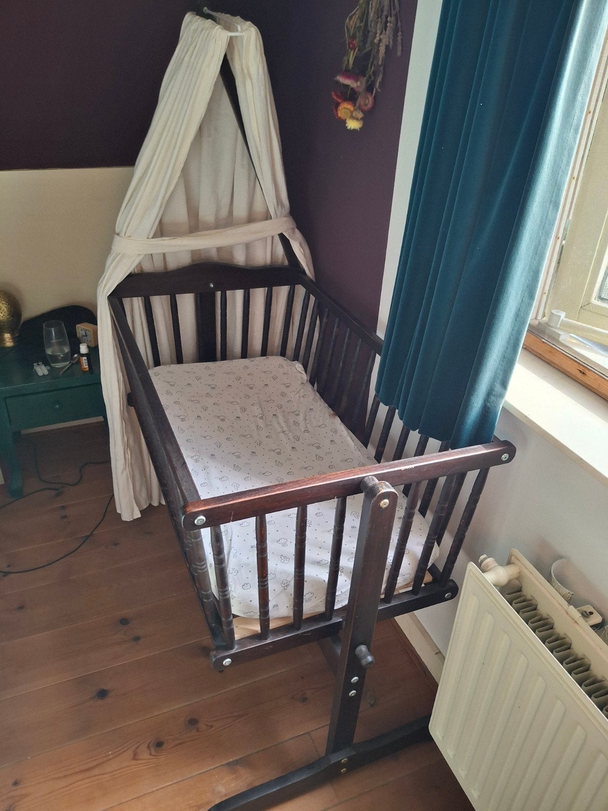 Vintage wiegje incl. matras, molton en hoeslaken, Kinderen en Baby's, Babywiegjes en Ledikanten, Ophalen, Gebruikt, Wieg