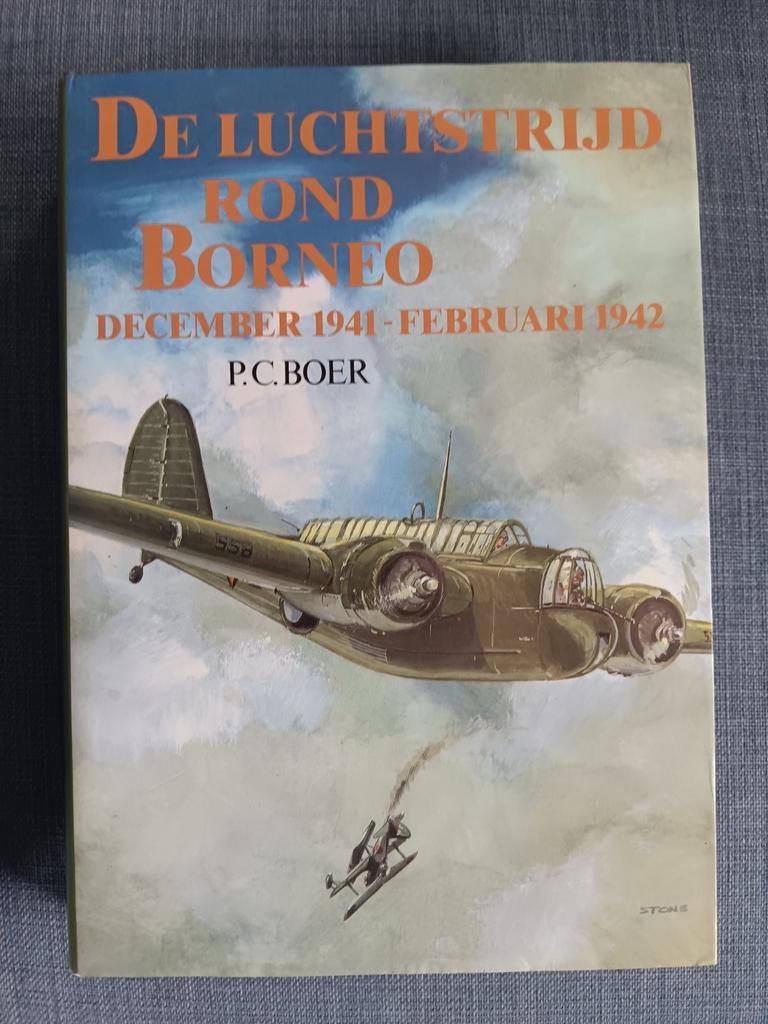 P.C. Boer - De luchtstrijd rond Borneo- KNIL 1941-1942, Ophalen of Verzenden, Tweede Wereldoorlog, Gelezen