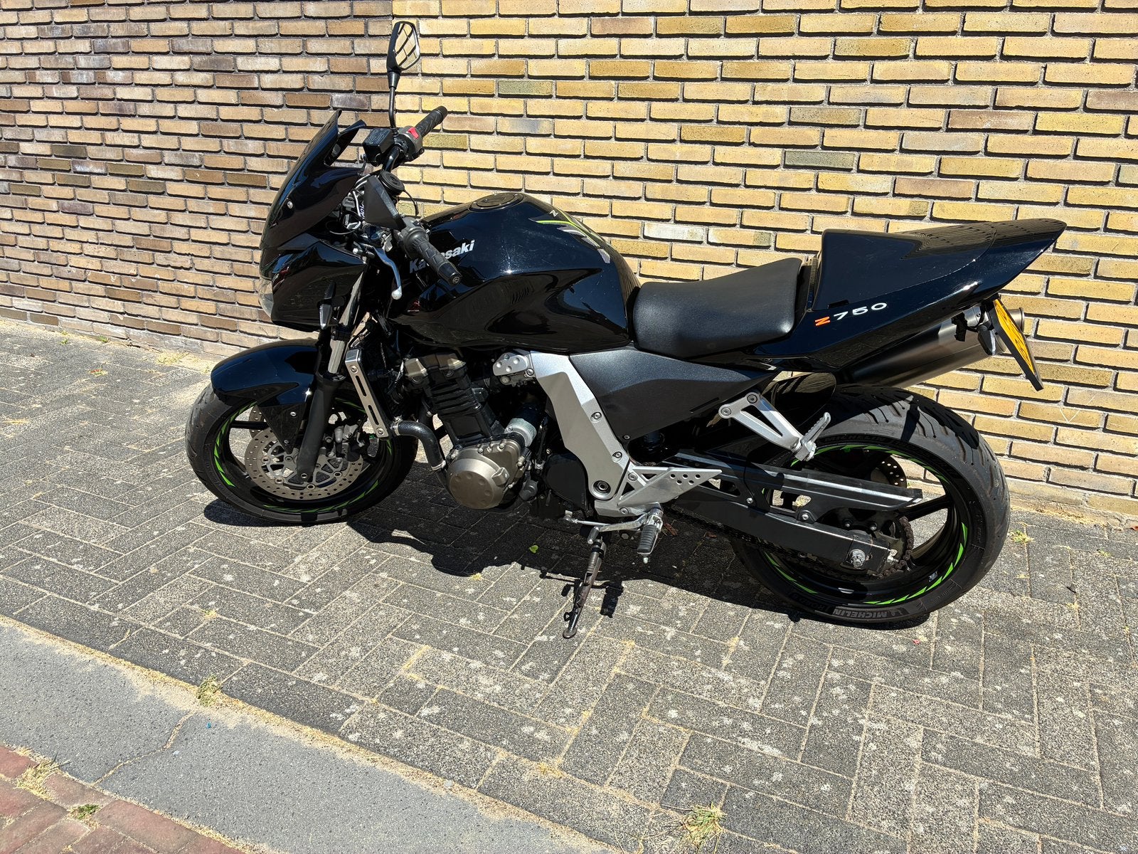 Kawasaki Z750 weinig km’s, Sportuitlaat, 4 cilinders, Motorrijbewijs A, Gebruikt