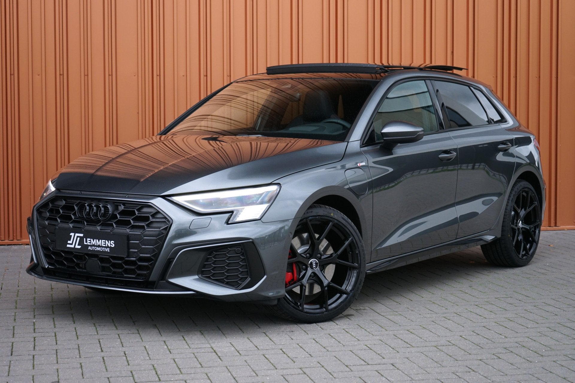 Audi A3 Sportback 45 TFSI e S-line 245PK Panodak RS-stoel Ma, Auto's, Automaat, Dealer onderhouden, Automatische klimaatregeling