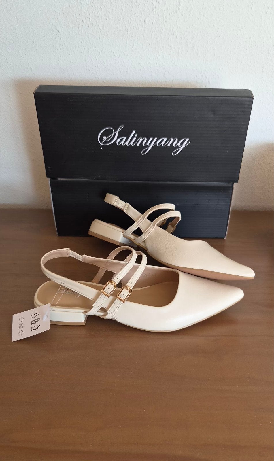 Nieuwe beige slingbacks, Salinyang, Beige, Nieuw, Sandalen of Muiltjes