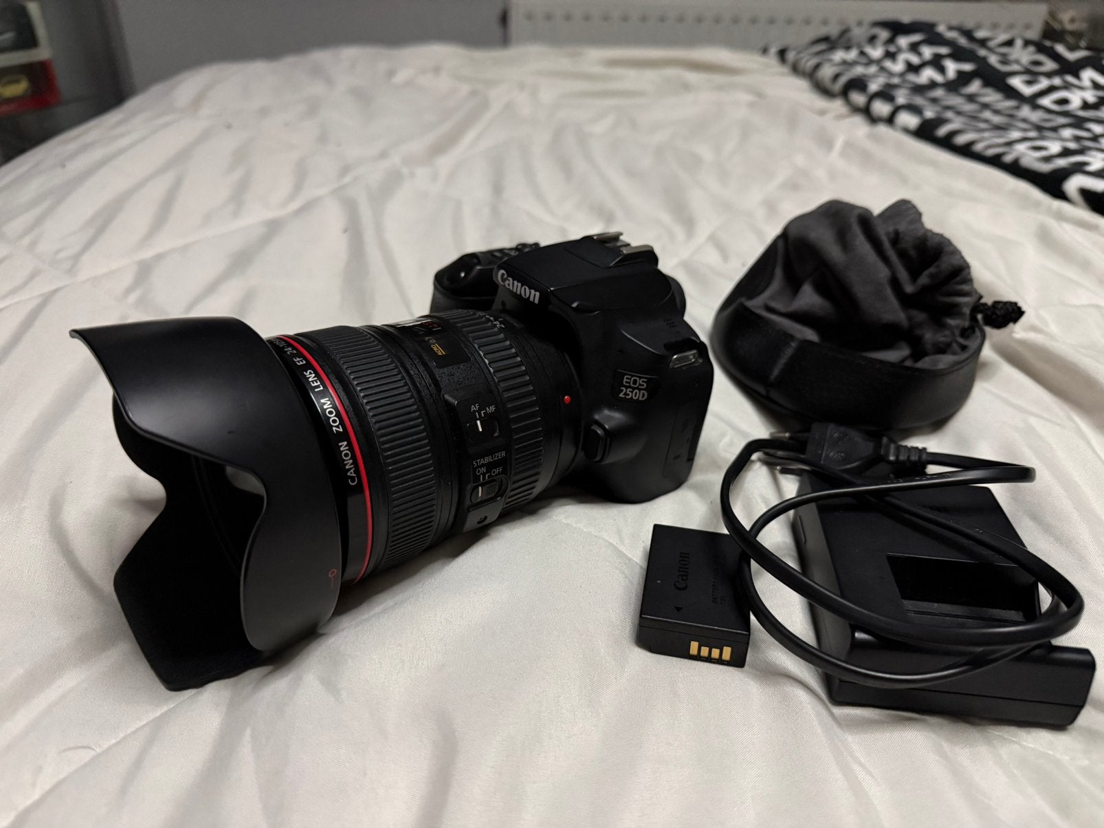 Canon 250d + canon 24-105 f4l is usm l lens, Ophalen of Verzenden, Gebruikt, Telelens