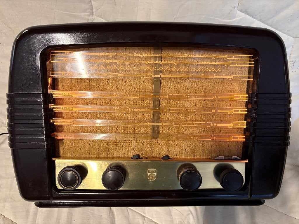 Antieke Philips radio, omgebouwd naar Bluetooth., Ophalen of Verzenden