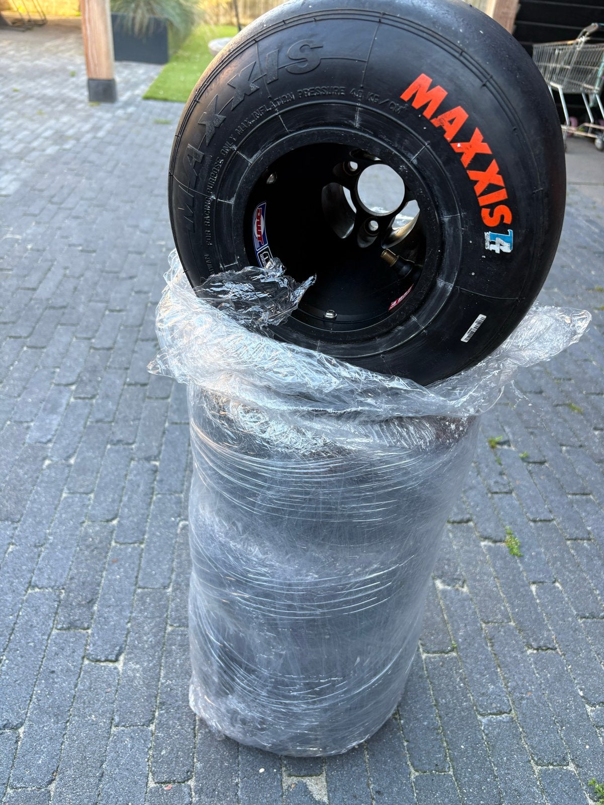 Douglas magnesium Kart velgen set met Maxxis banden, Gebruikt, 7711na, Ophalen of Verzenden, Velgen@velgen.nl